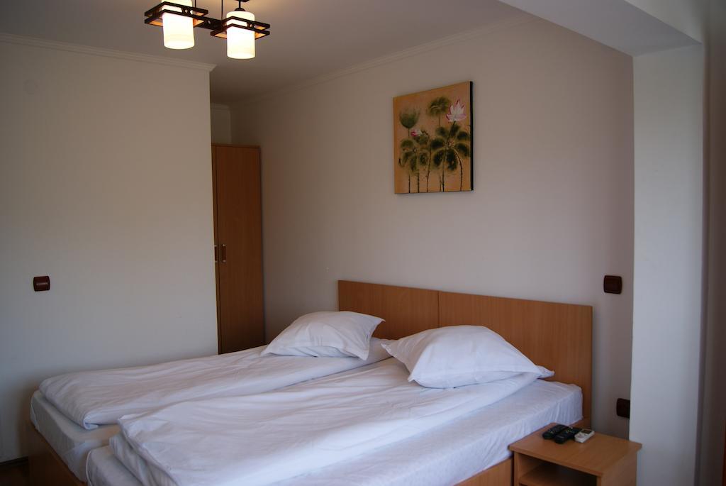 Pensiunea Bujorul Comana Room photo
